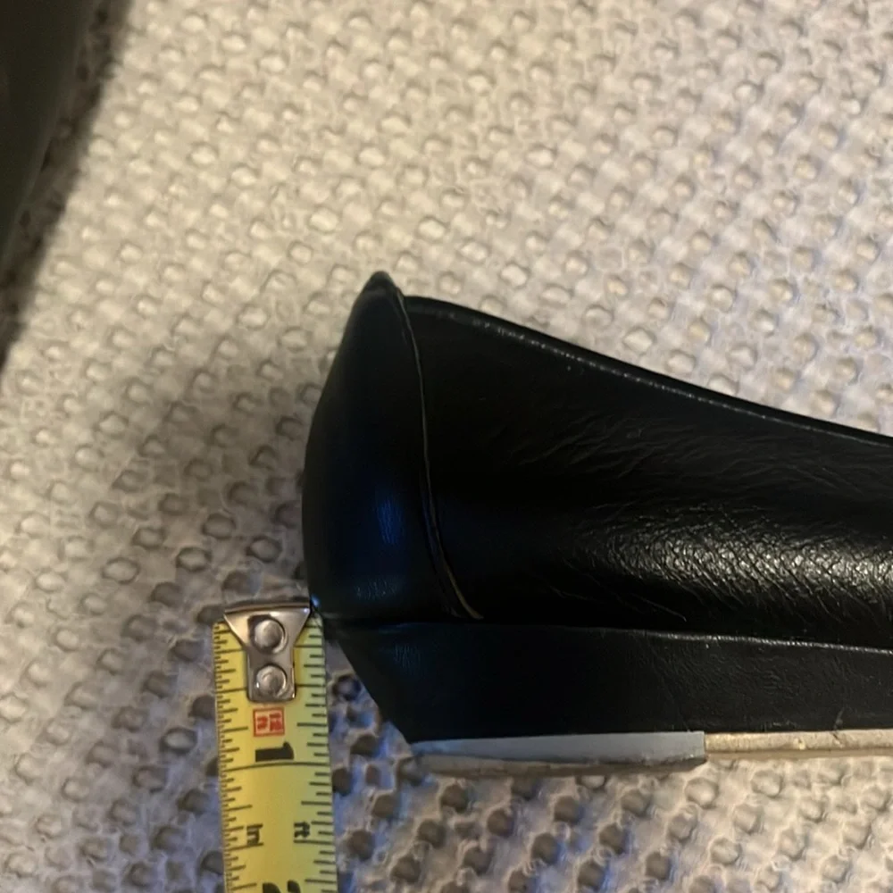 NATURALIZER Women’s Black Leather Wedge Low Heel Slip On Pointy Pump Shoes 7